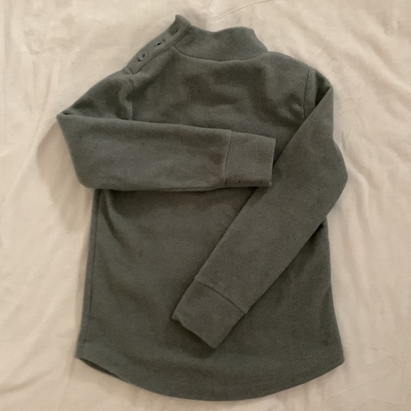 Vineyard Vines pullover fleece sweatshirt (size M/10-12) - Picture 6 of 6